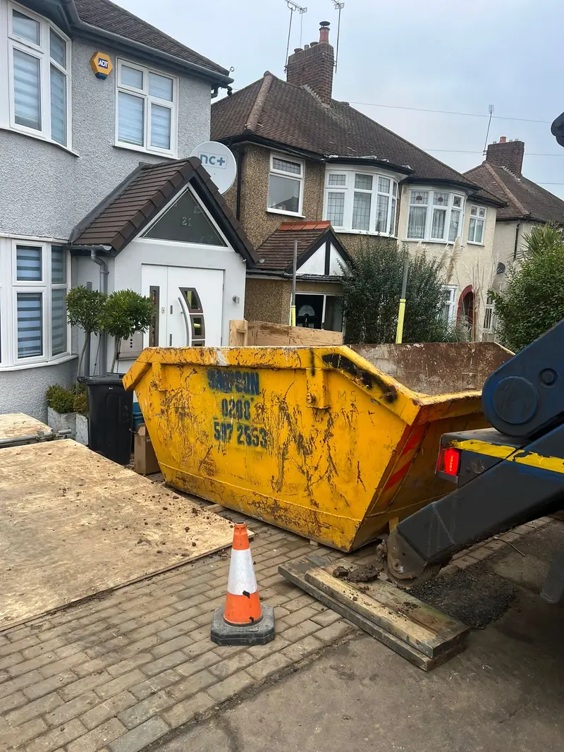 8 Yard Skip Exchange -Rubbish Removal & Waste Collection in Ilford