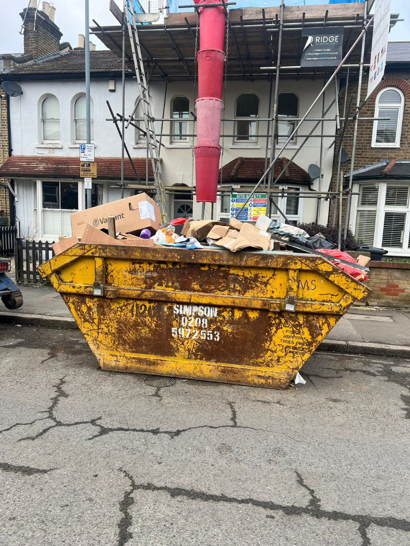 8-Yard Skip Collection Rubbish Removal & Waste Collection in Brentwood