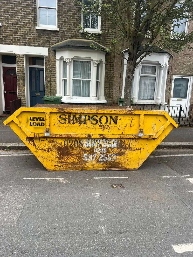 8-yard skip with chevrons delivered to Aldworth Road, Newham E15