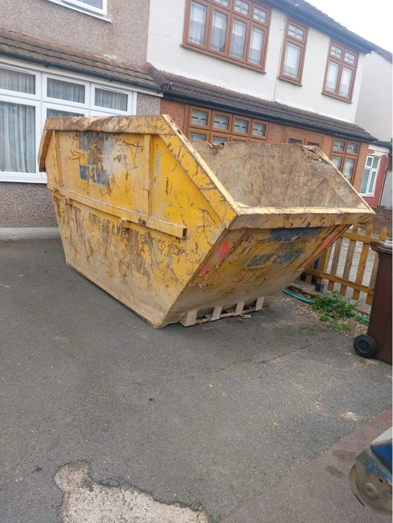 12-yard-skip-exchange-brentwood-simpson-skip-hire