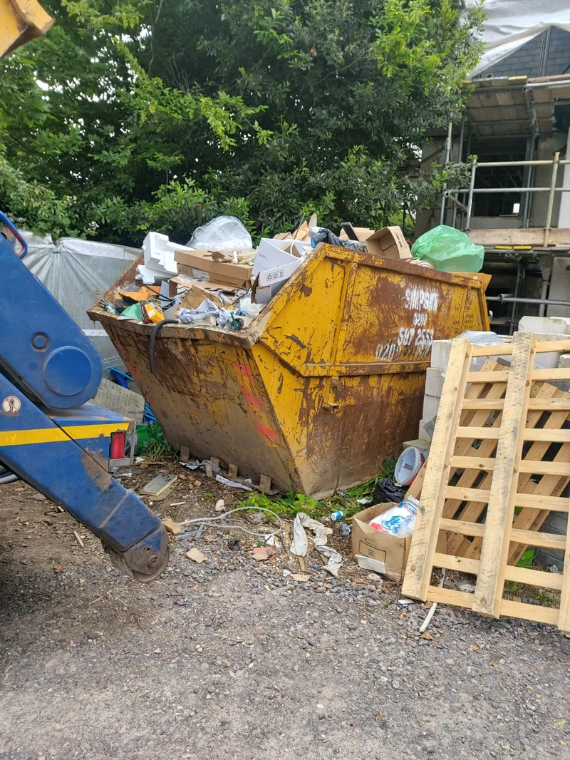 Rubbish Removal & Waste Collection in Loughton
