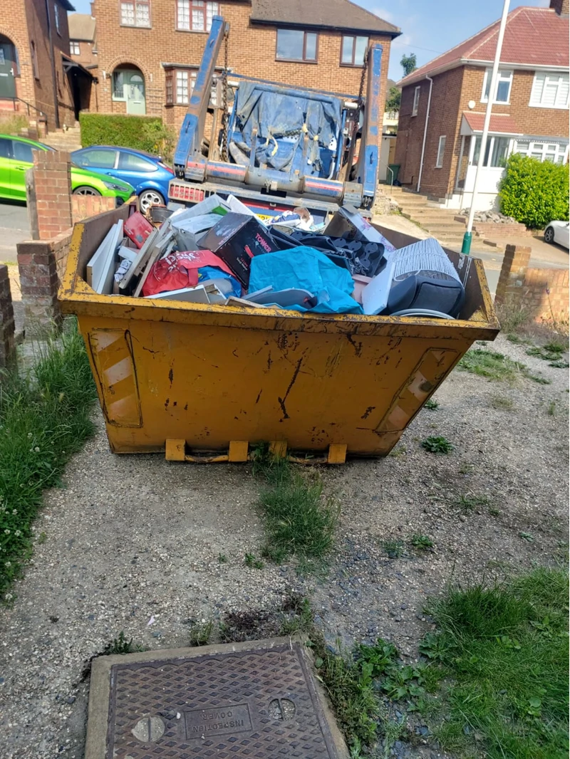 8-yard-rubbish-removal-romford-boxmoor-road