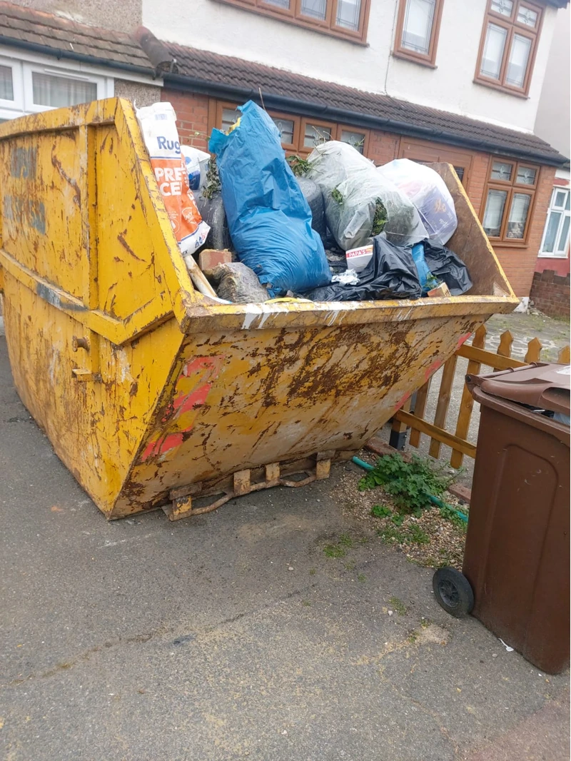 rubbish removal Brentwood
